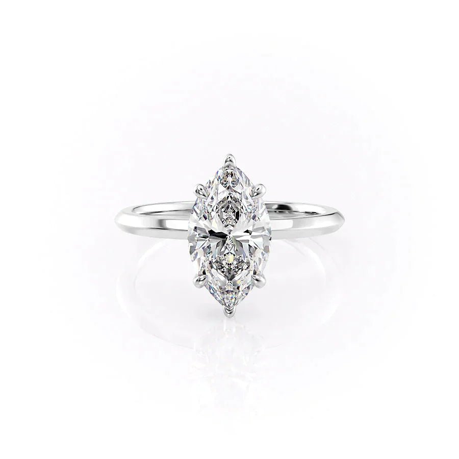 The Razor Kamellie Set With A 1.0 Carat