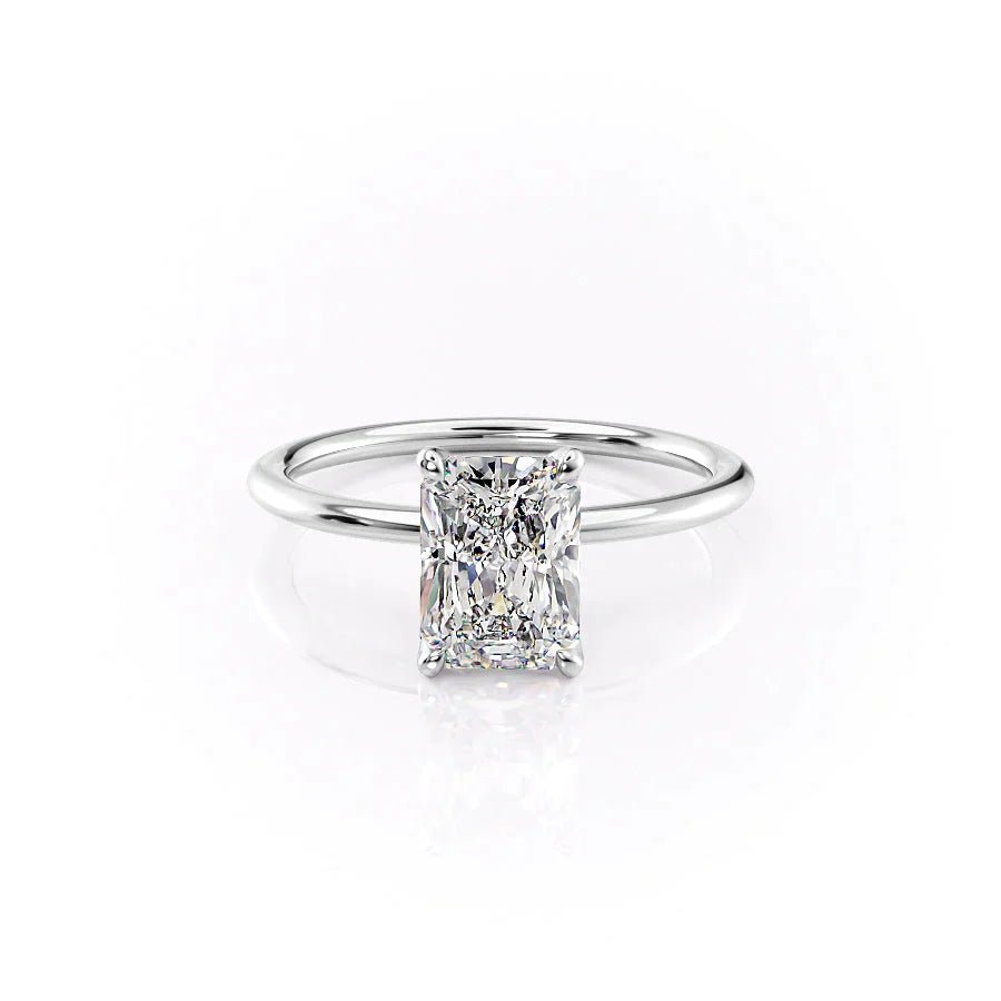 The Petal Kamellie Set With A 1.0 Carat